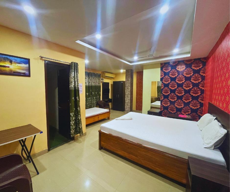 H K Residency Near Kalakshetra Hotel Guwahati Ngoại thất bức ảnh