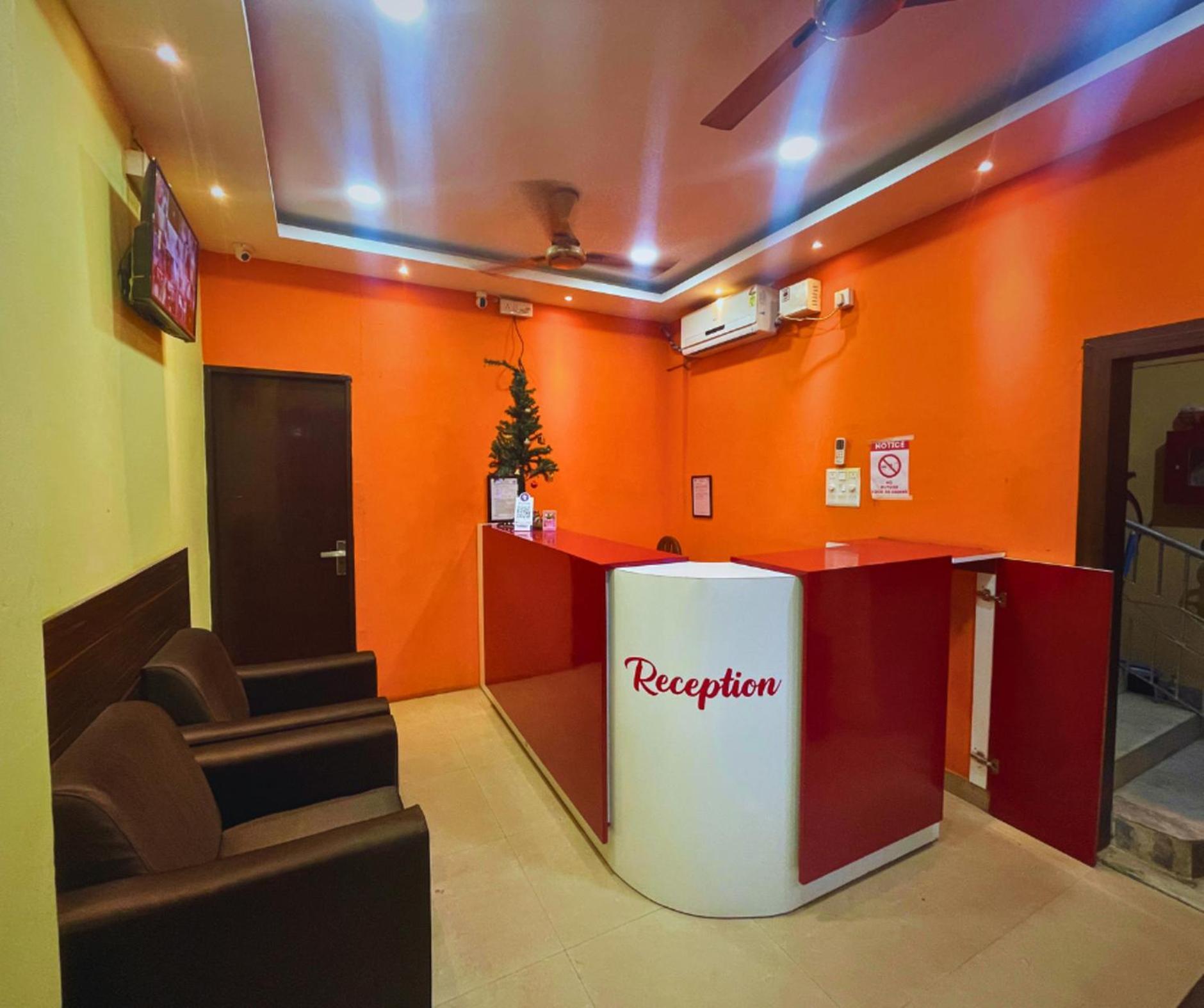 H K Residency Near Kalakshetra Hotel Guwahati Ngoại thất bức ảnh