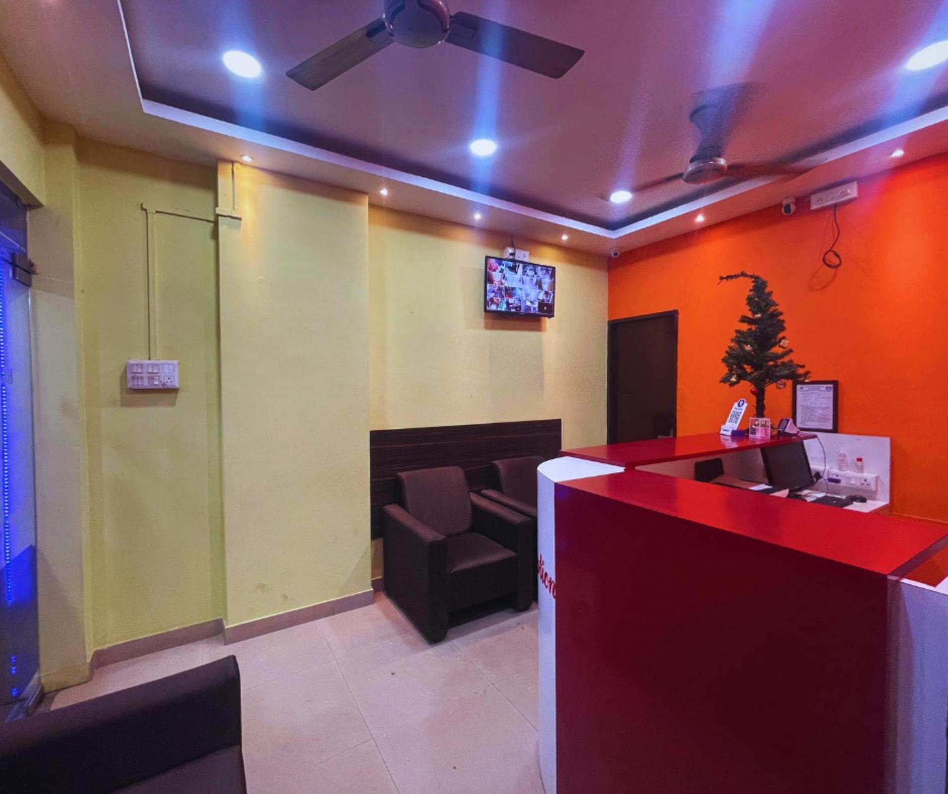 H K Residency Near Kalakshetra Hotel Guwahati Ngoại thất bức ảnh