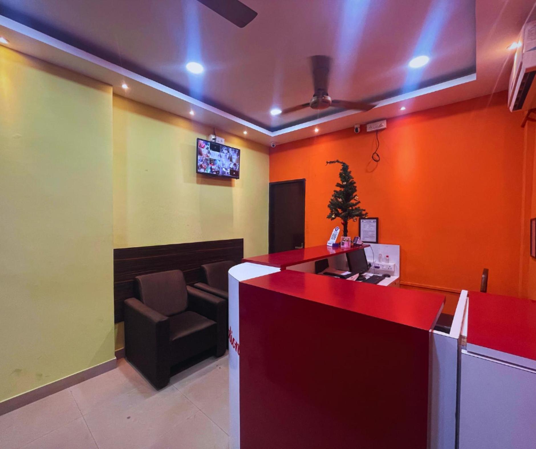 H K Residency Near Kalakshetra Hotel Guwahati Ngoại thất bức ảnh